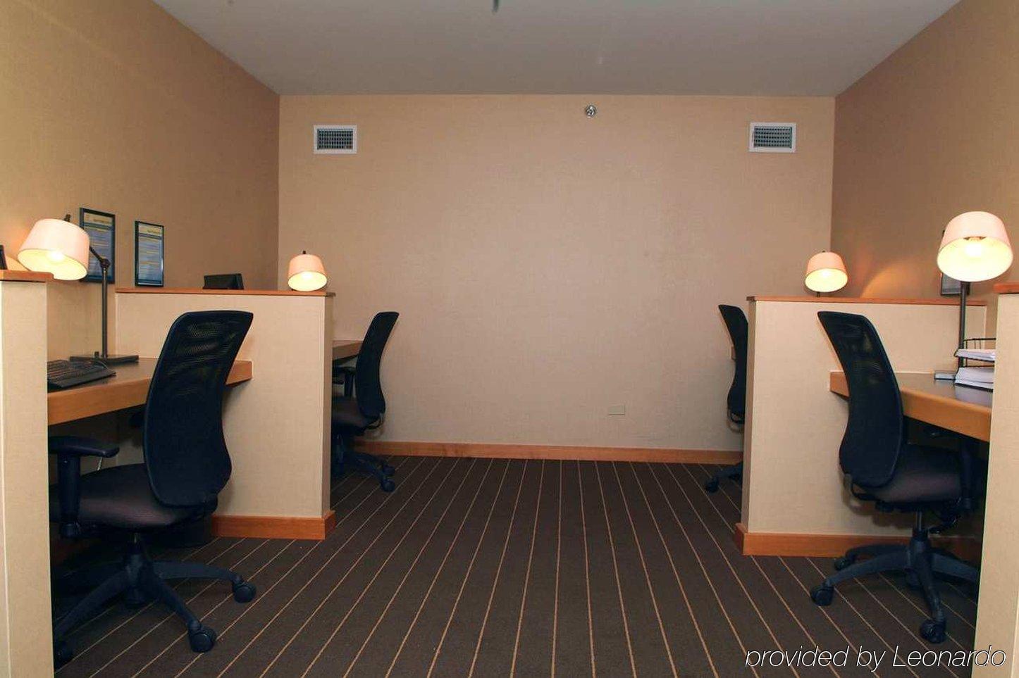 Doubletree By Hilton Chicago - Arlington Heights Hotel Facilities photo